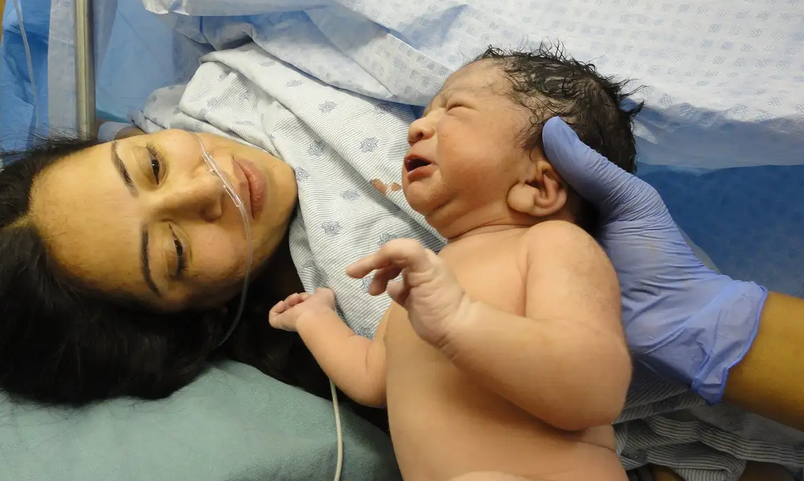 Mortalidade materna: Brasil ainda perde centenas de mulheres por ano