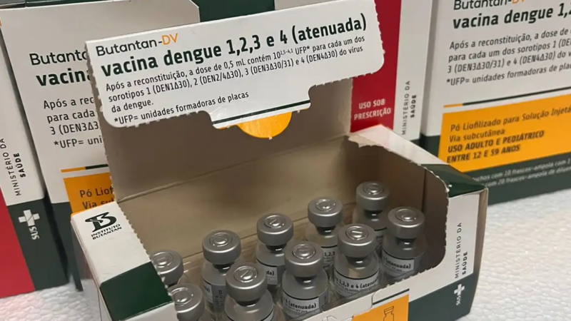 Ministério da Saúde suspende vacina contra a dengue do Butantan