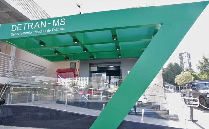 Agências do Detran em shoppings da Capital alteram horário de atendimento nesta quarta-feira