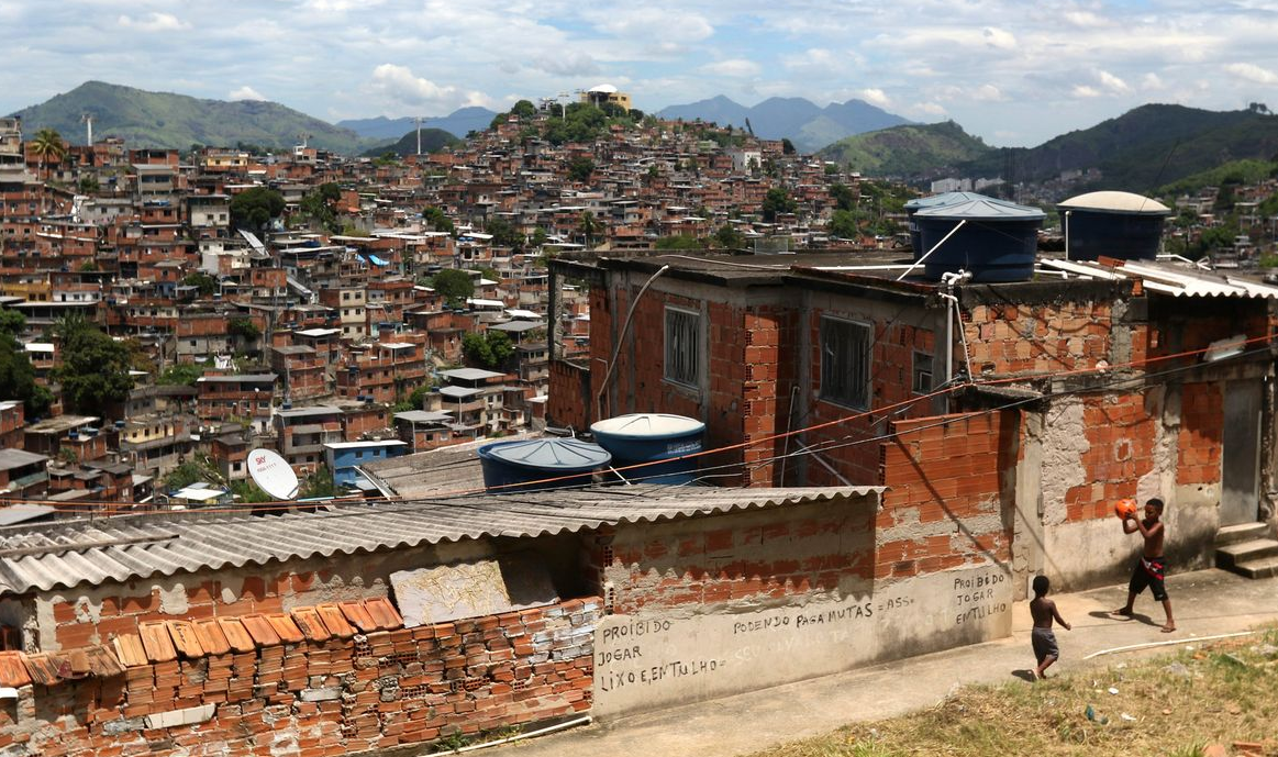 Gênero, raça e origem familiar definem mobilidade social, diz estudo