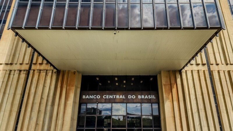 BC reduz juros básicos para 13,75% ao ano